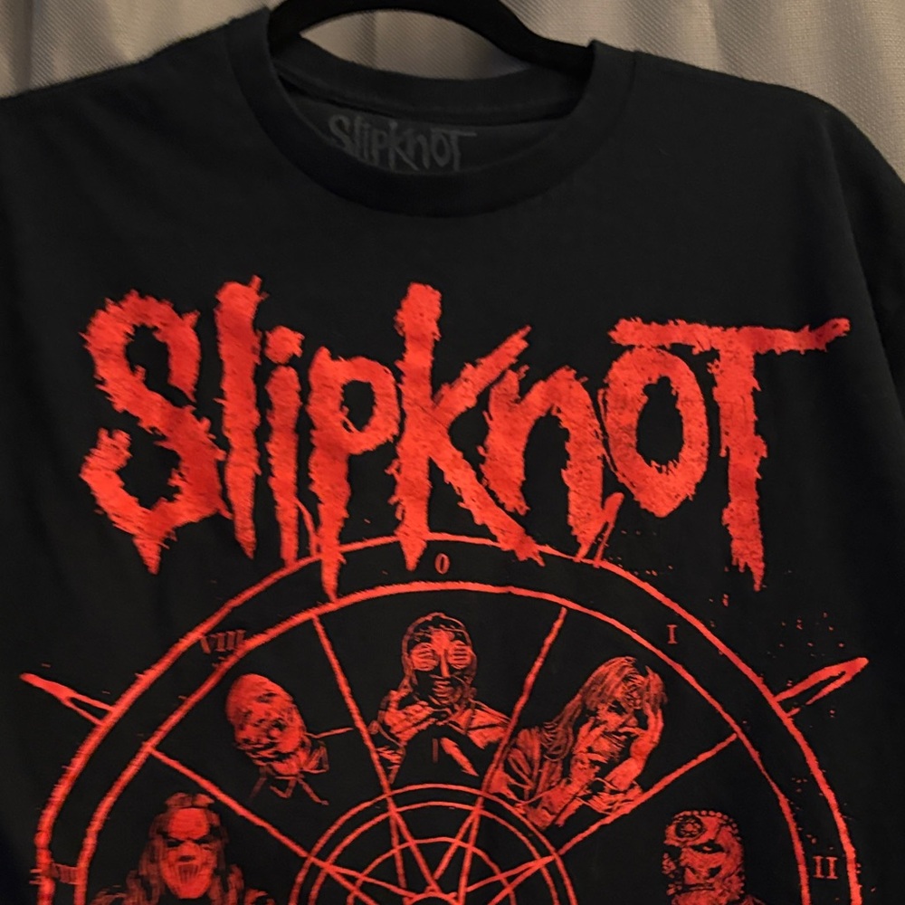 Slipknot Black and Red Graphic T-Shirt - Picture 2 of 5